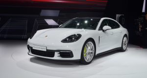 Porsche Panamera E-hybrid, la berline verte dévoilée au salon de Paris
