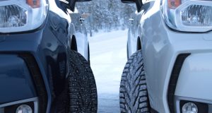 Pneus d’hiver versus pneus quatre saisons : comment choisir?