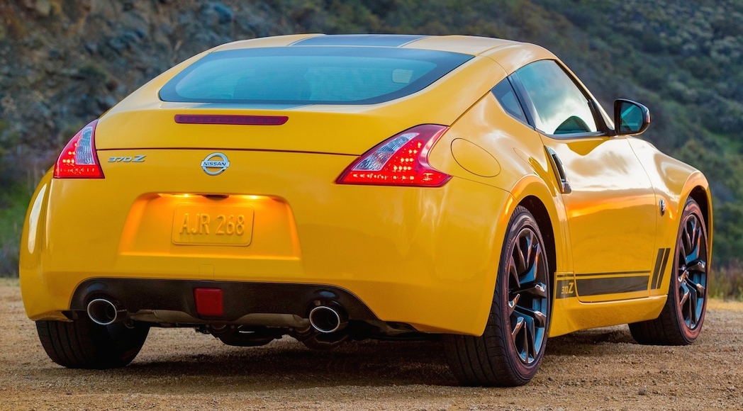 Nissan 370Z Coupe Heritage Edition 2018-11