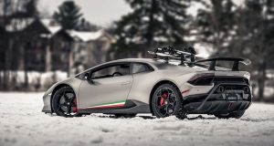La Lamborghini Huracan Performante se débrouille bien en hiver